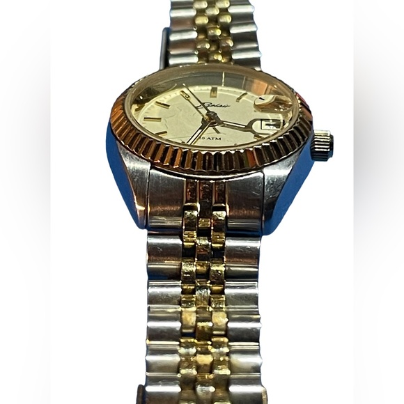 Belair Ladies Watch RARE Vintage gold plated Bracelet White Dial Date Window - Picture 2 of 9